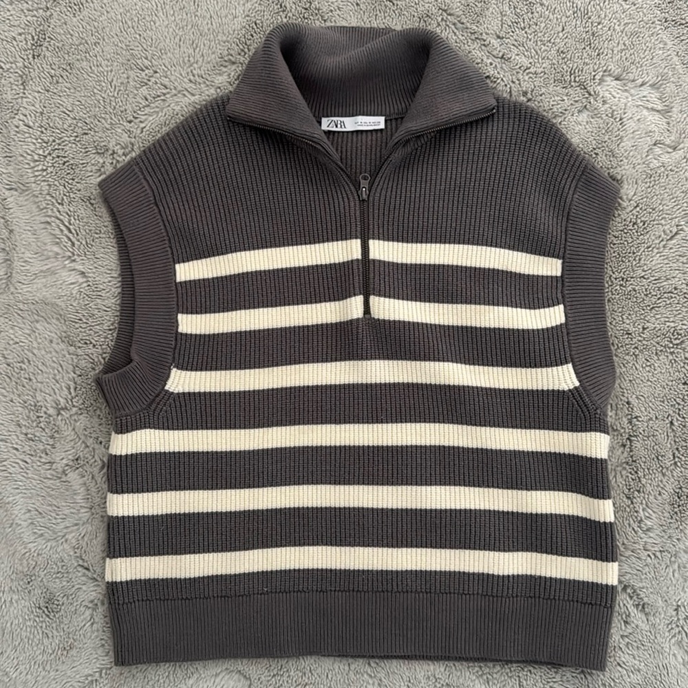 Zara Sweater Vest size Medium